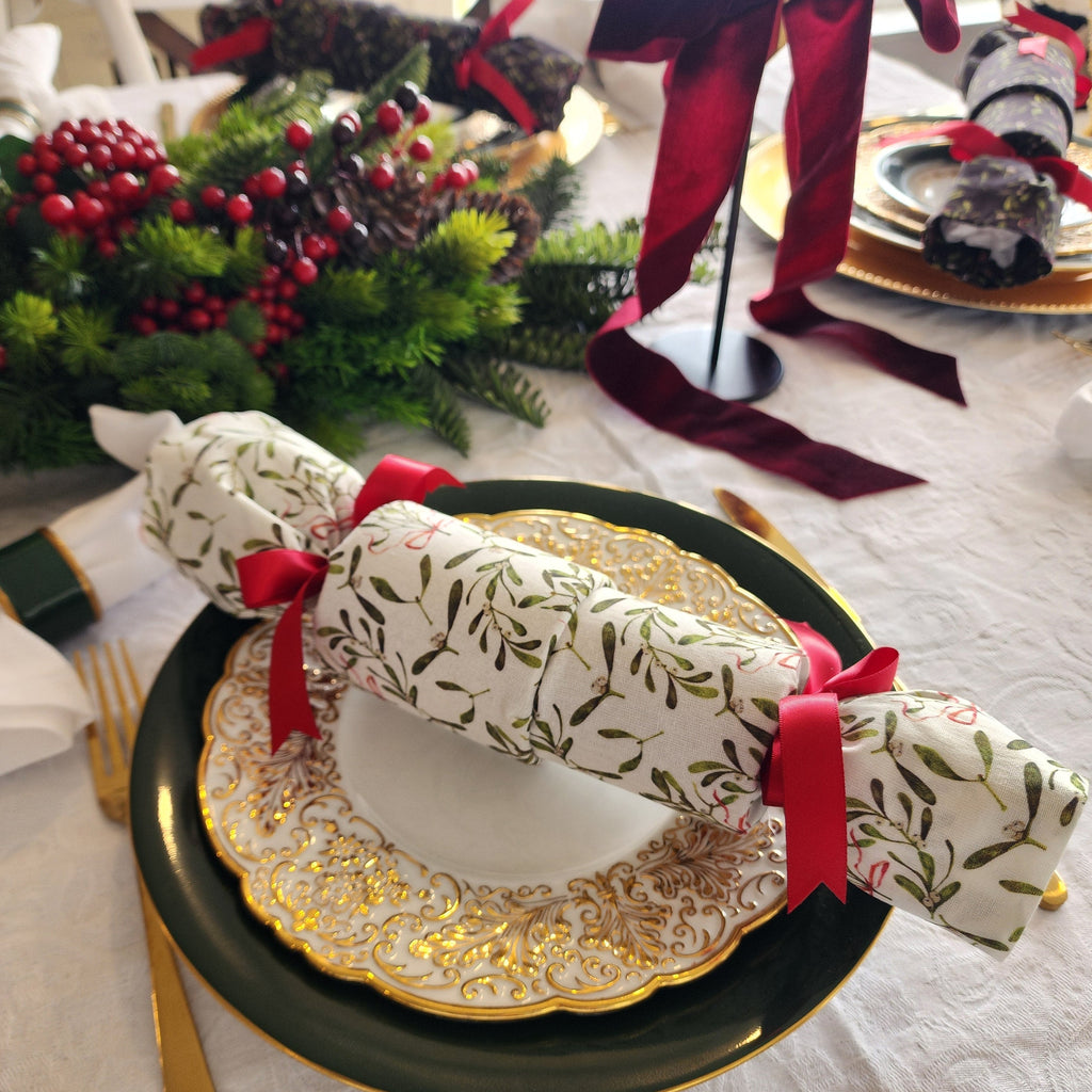 Mistletoe (6 Reusable Crackers)